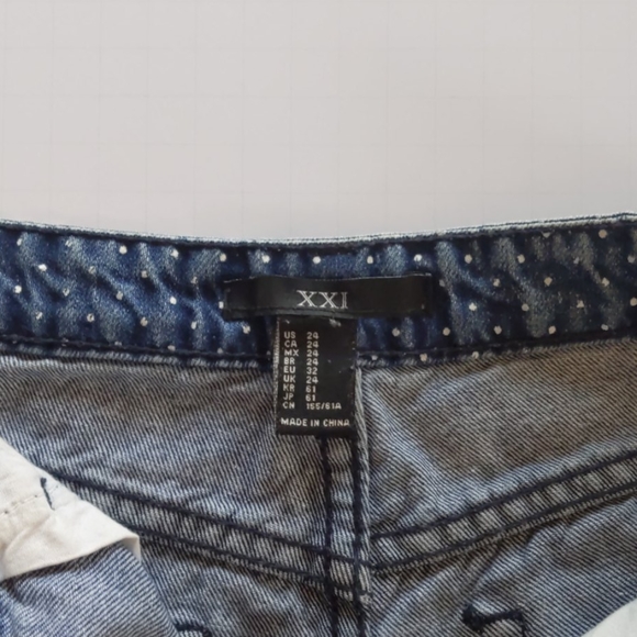 Polka Dot Jean shorts / Swiss dot denim shorts - Picture 3 of 7